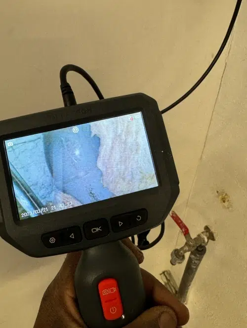 Inspection vidéo de tuyaux avec caméra endoscope